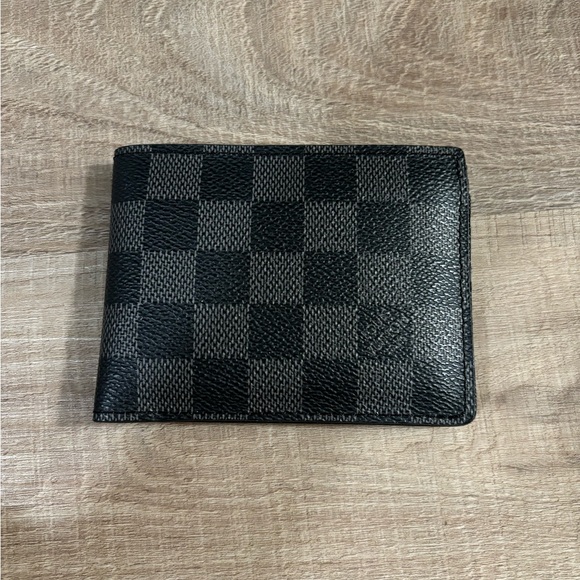 Louis Vuitton Damier Wallet - Picture 3 of 4